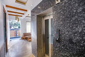 Fabhotel The Horizon