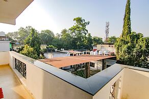 Fabhotel City Palace