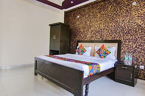 Fabhotel City Palace