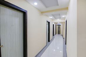 FabHotel Ashok Vihar