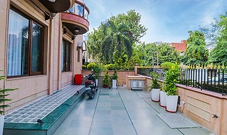Fabhotel Rr Residency