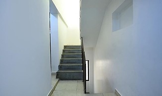 Fabexpress Lloyds Inn