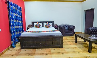 Fabexpress Lloyds Inn