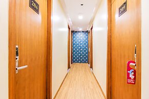 Fabhotel Arton Suite