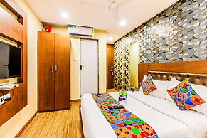 Fabhotel Arton Suite