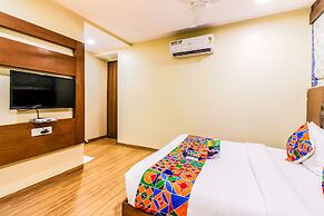 Fabhotel Arton Suite