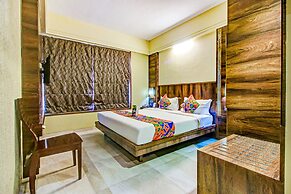 Fabhotel Crawford Inn