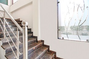 FabHotel Comfortable Stay