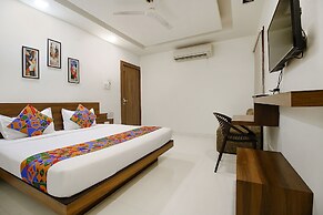 FabHotel Comfortable Stay