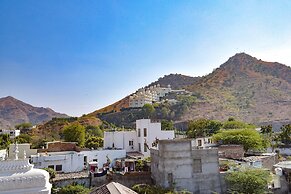 Fabhotel Achrol Palace