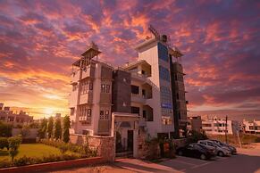 Fabhotel Achrol Palace