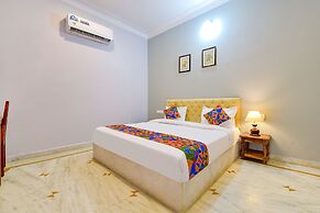 Fabhotel The Castle Homestay I