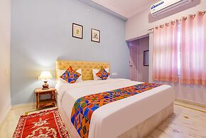 Fabhotel The Castle Homestay I