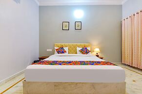 Fabhotel The Castle Homestay I