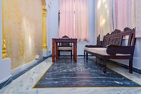 Fabhotel The Castle Homestay I