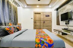 Fabhotel Viva House