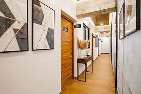Fabhotel Viva House