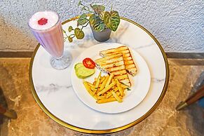 Fabhotel Kzar Select