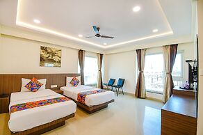 Fabhotel Kzar Select