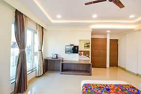 Fabhotel Kzar Select