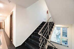 Fabhotel Kzar Select