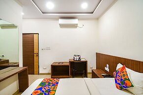 Fabhotel Kzar Select