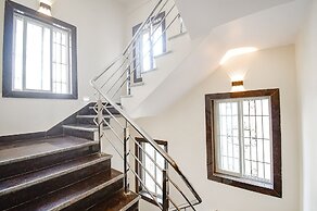 Fabhotel Dream World Residency