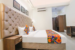 Fabhotel Rivlet Inn