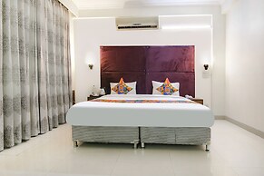 Fabhotel Rivlet Inn