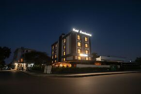 FabHotel Pancharatna Regency