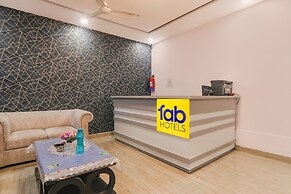 Fabhotel Silver Stone Inn