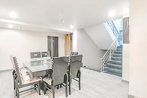 Fabhotel Silver Stone Inn