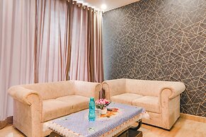 Fabhotel Silver Stone Inn