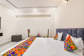 Fabhotel Silver Stone Inn