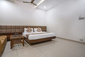 FabHotel Jewel Palace