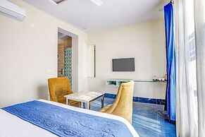 Fabhotel The White Moon