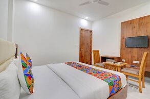 FabExpress Pravi Inn