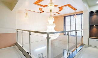 Fabhotel Rudra Residency