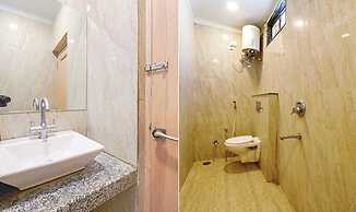 Fabhotel Royal Aanandam