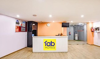 FabHotel Noida Grand