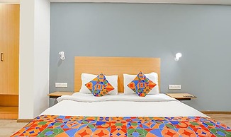 FabHotel Noida Grand