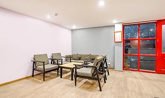 FabHotel Noida Grand