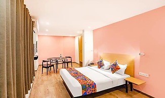 FabHotel Noida Grand