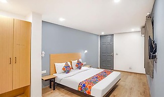 FabHotel Noida Grand