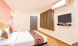 FabHotel Noida Grand