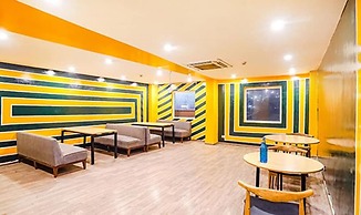 FabHotel Noida Grand