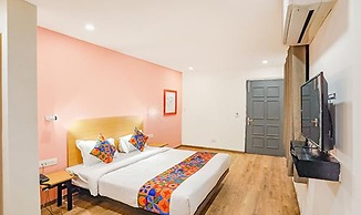 FabHotel Noida Grand