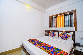 Fabhotel New Dream Palace