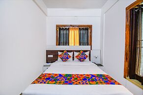 Fabhotel New Dream Palace