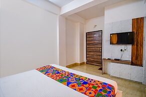 Fabhotel New Dream Palace